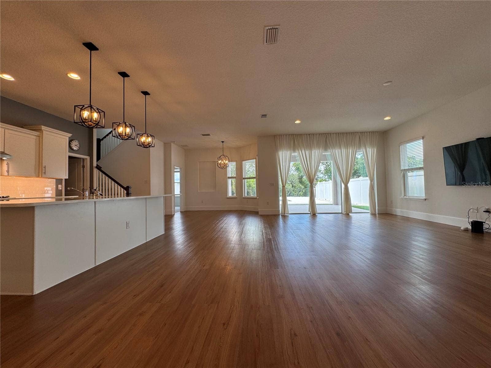 15741 SWEET LEMON WAY, Winter Garden, FL 34787 15741 SWEET LEMON WAY, Winter Garden, FL 34787