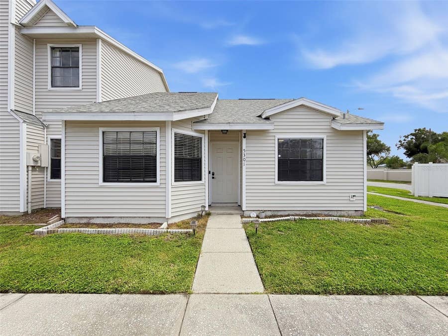 Property photo for 5301 LADYWELL CT, Tampa, FL