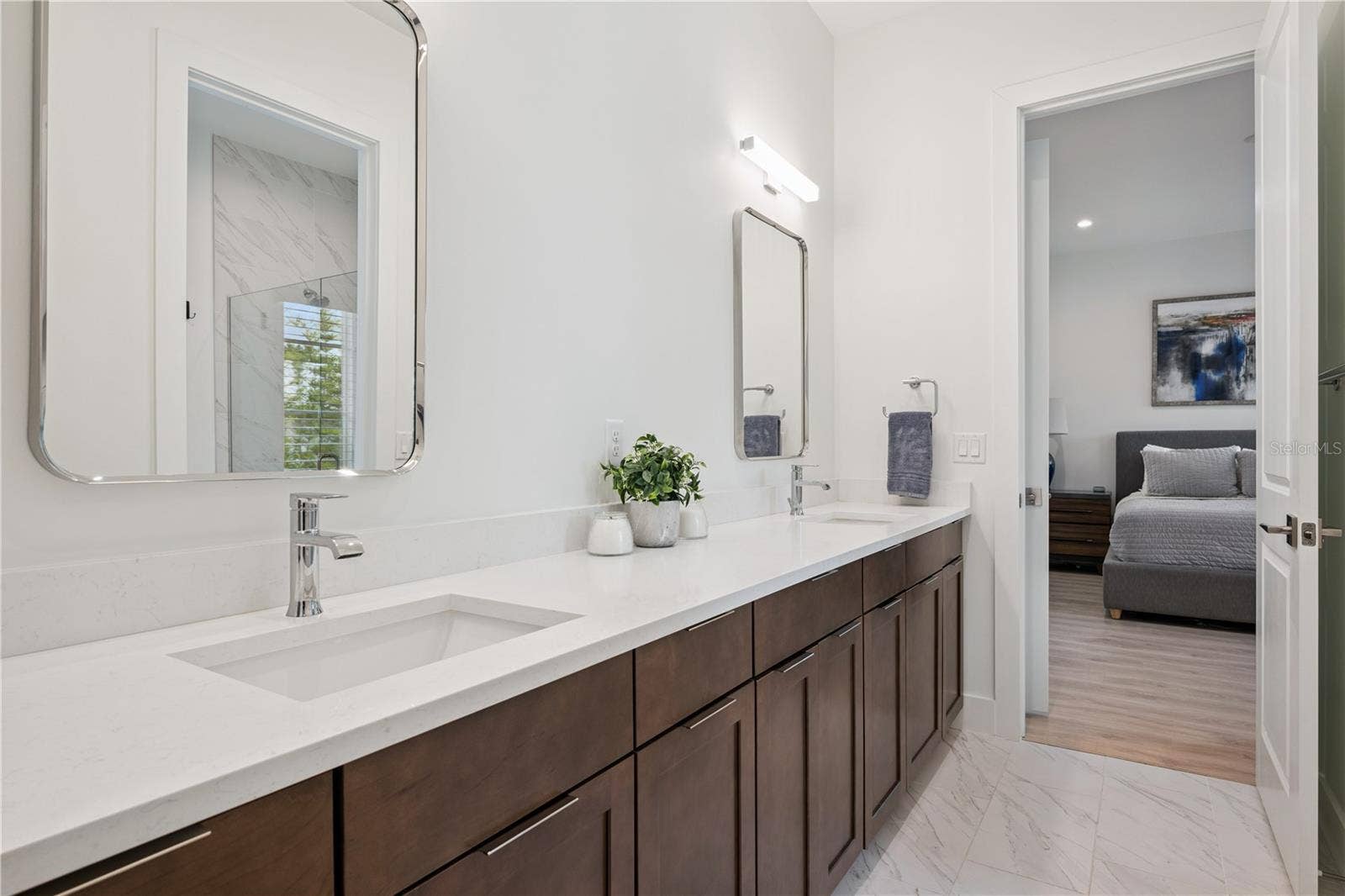 512 W SWOOPE AVENUE, Winter Park, FL 32789 Shared Ensuite that services Bedrooms Two and Three