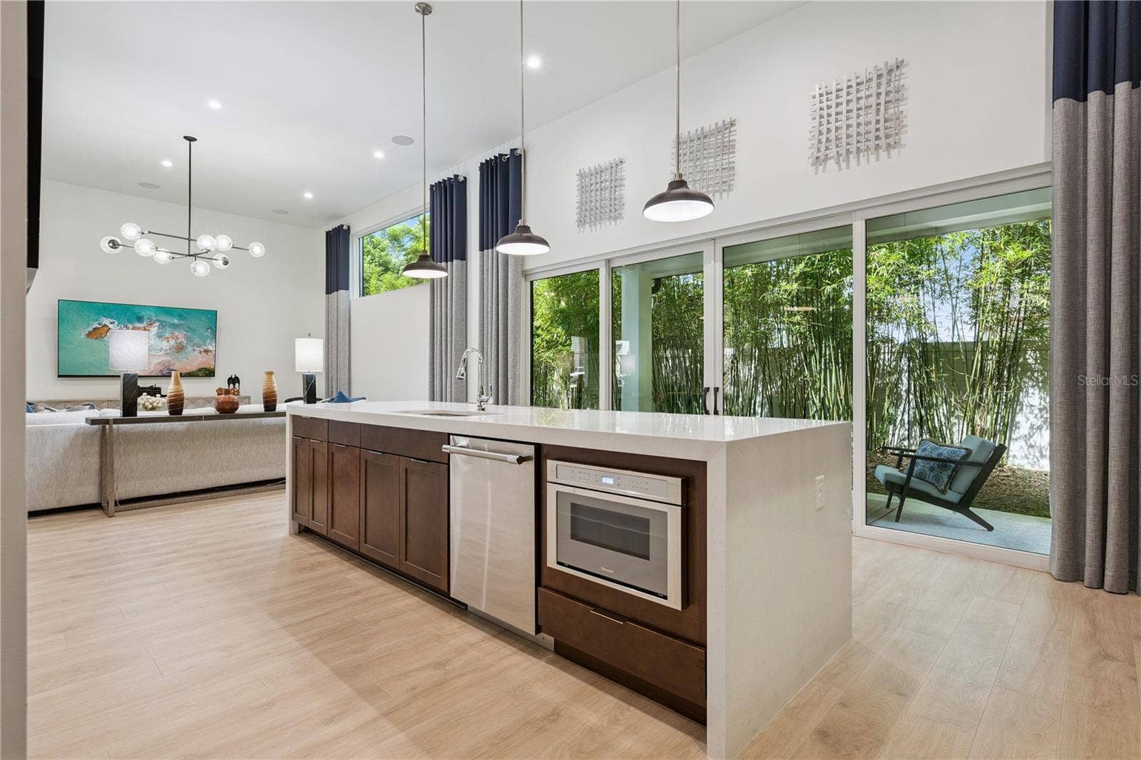 512 W SWOOPE AVENUE, Winter Park, FL 32789 Quartz Waterfall Island with oversized sink and built-in microwave