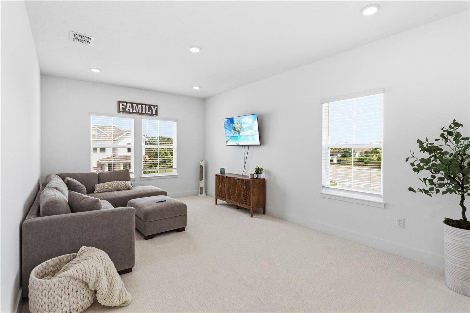 13092 SUNRISE HARVEST DRIVE, Winter Garden, FL 34787 13092 SUNRISE HARVEST DRIVE, Winter Garden, FL 34787