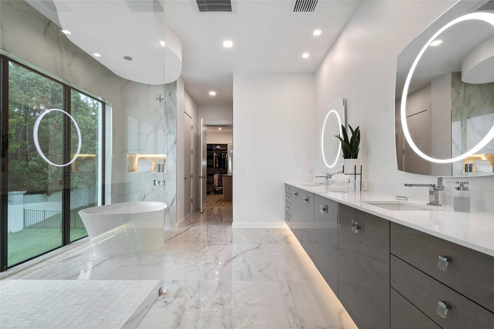 9061 RON DEN LANE, Windermere, FL 34786 PRIMARY BATHROOM