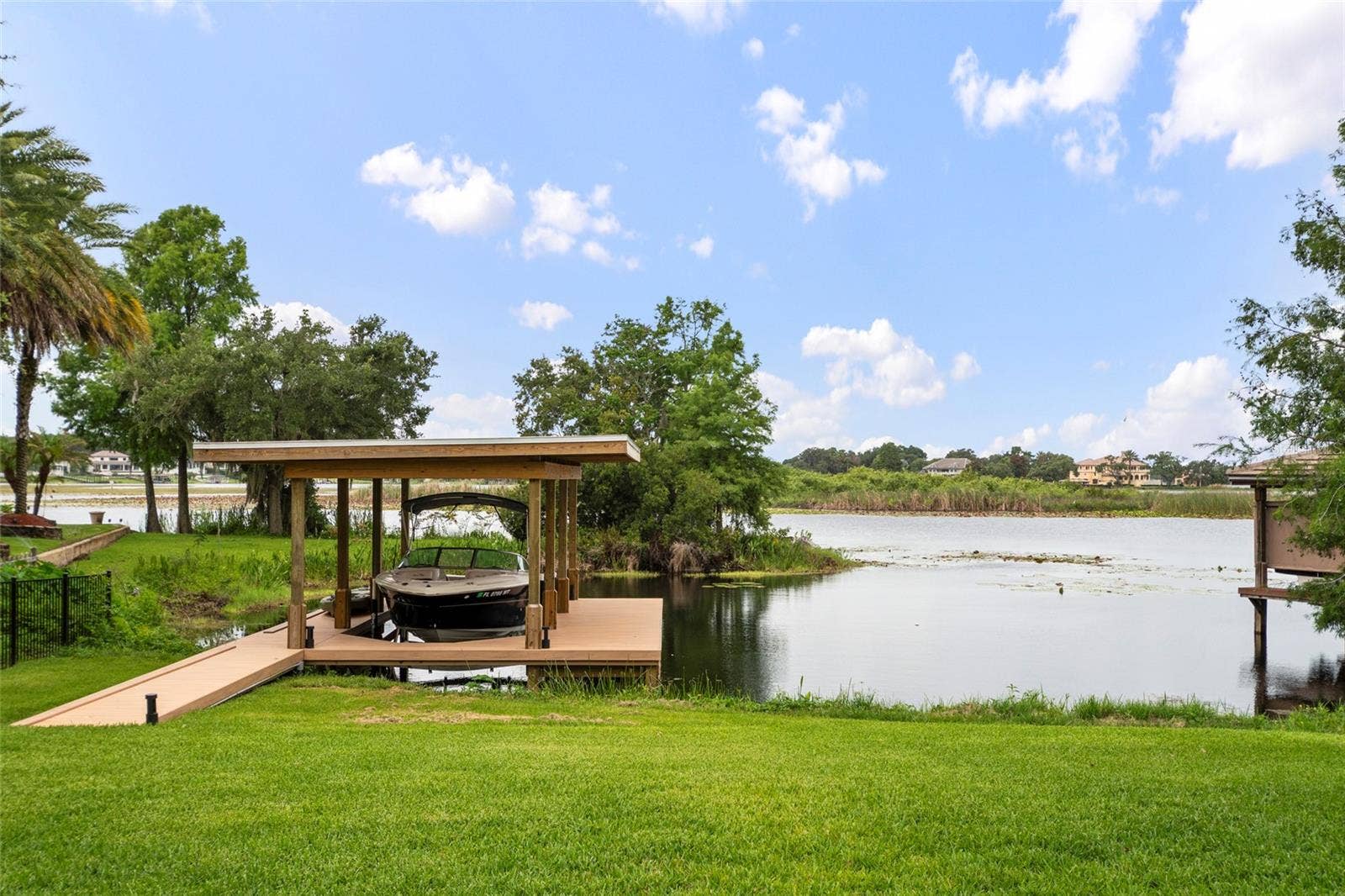 9061 RON DEN LANE, Windermere, FL 34786 9061 RON DEN LANE, Windermere, FL 34786