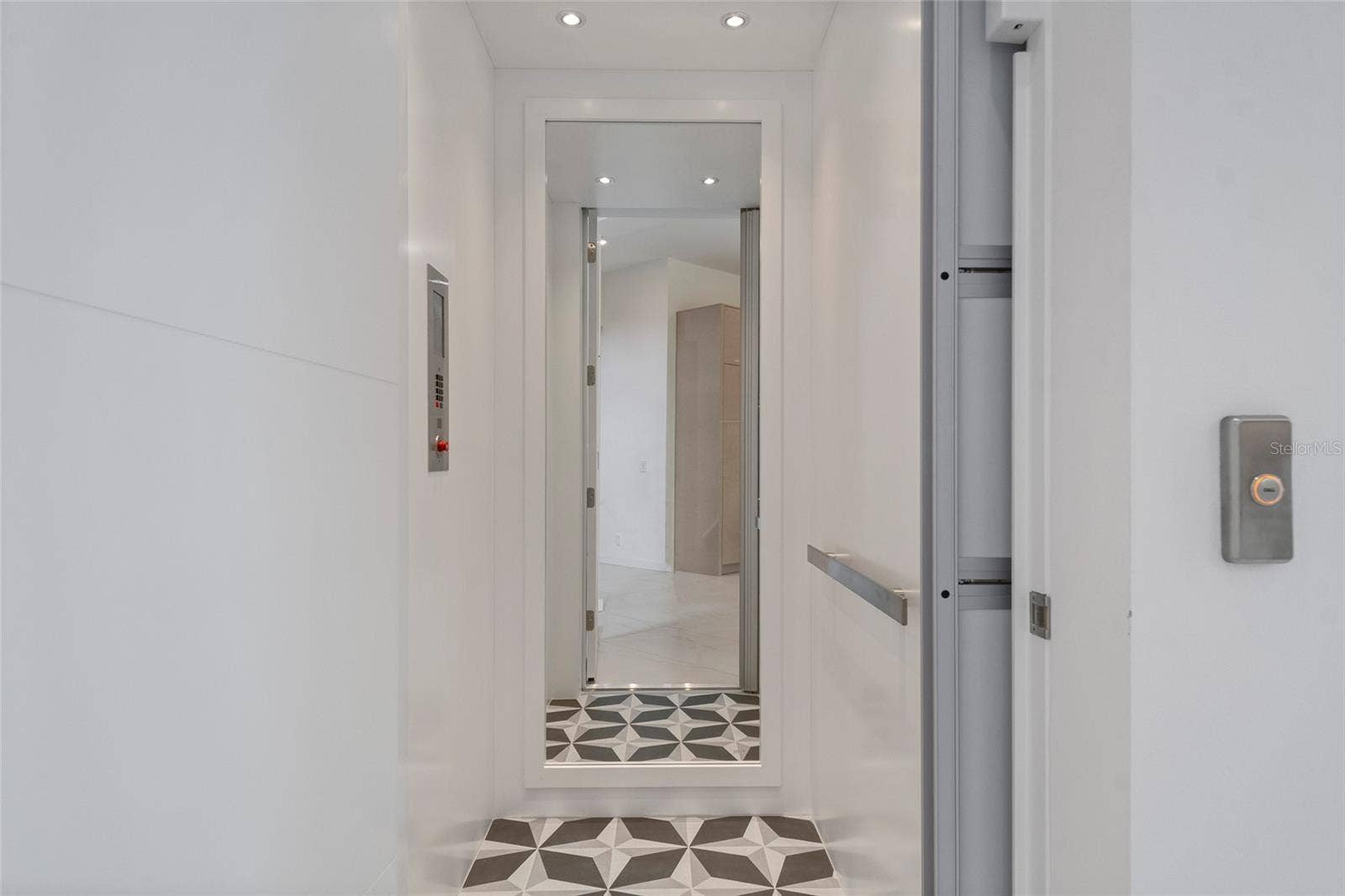 9061 RON DEN LANE, Windermere, FL 34786 ELEVATOR