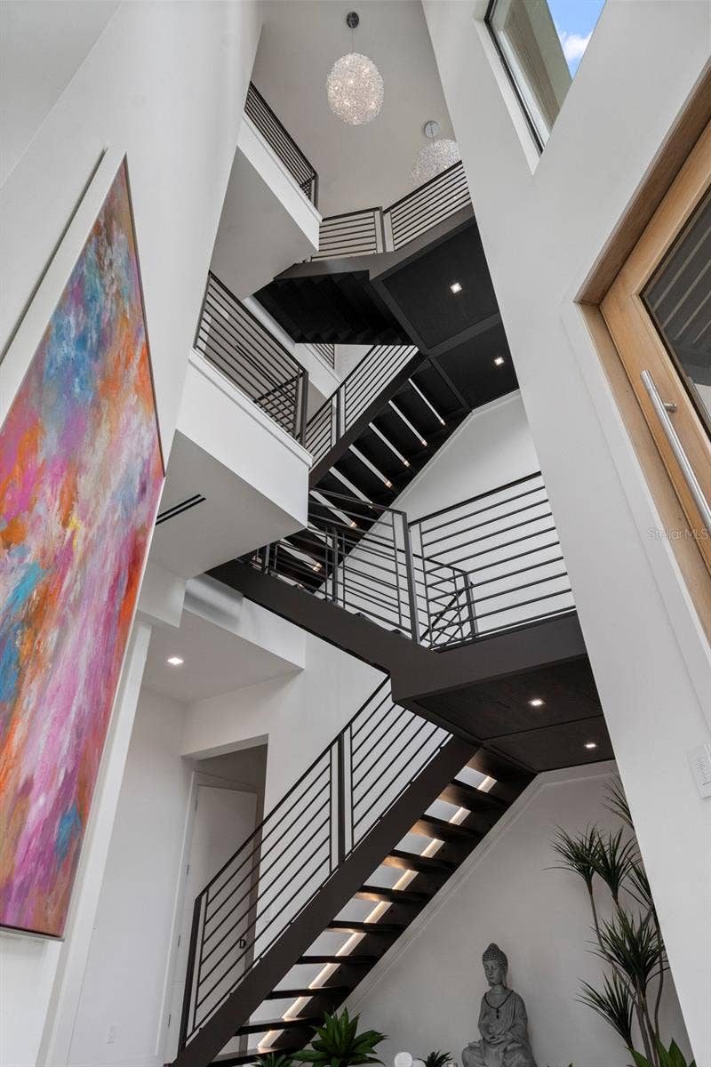 9061 RON DEN LANE, Windermere, FL 34786 THREE STORY STAIRCASE