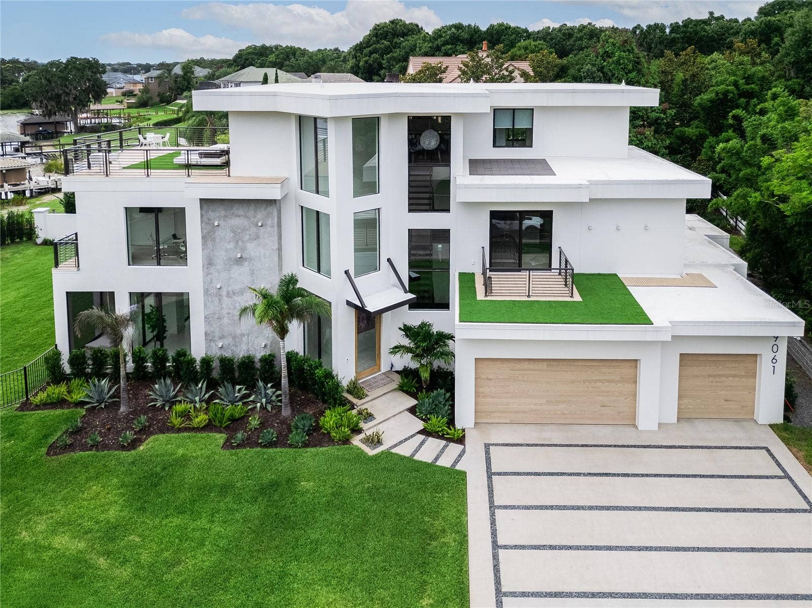 9061 RON DEN LANE, Windermere, FL 34786 9061 RON DEN LANE, Windermere, FL 34786