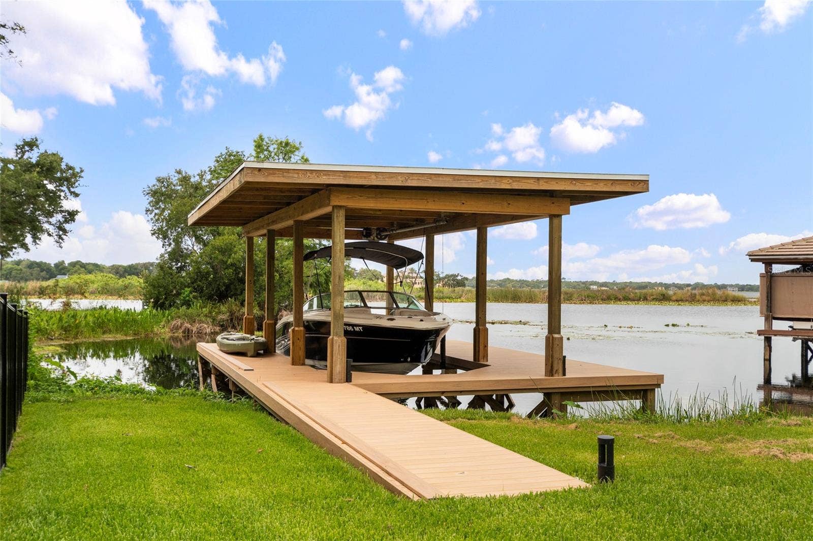 9061 RON DEN LANE, Windermere, FL 34786 BOAT HOUSE WITH LIFT