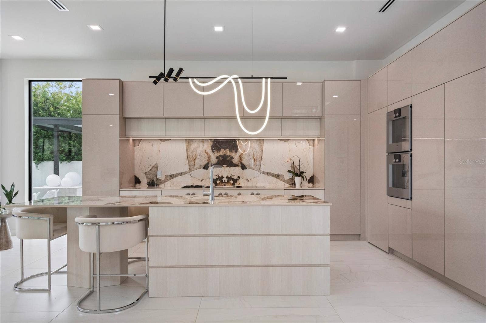 9061 RON DEN LANE, Windermere, FL 34786 CHEF'S KITCHEN