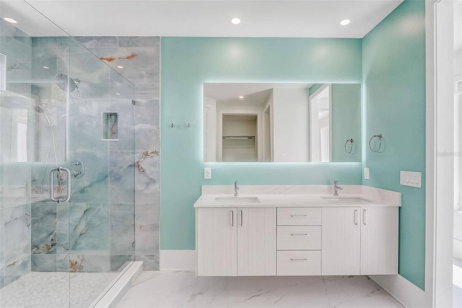 9940 LONE TREE LANE, Orlando, FL 32836 9940 LONE TREE LANE, Orlando, FL 32836