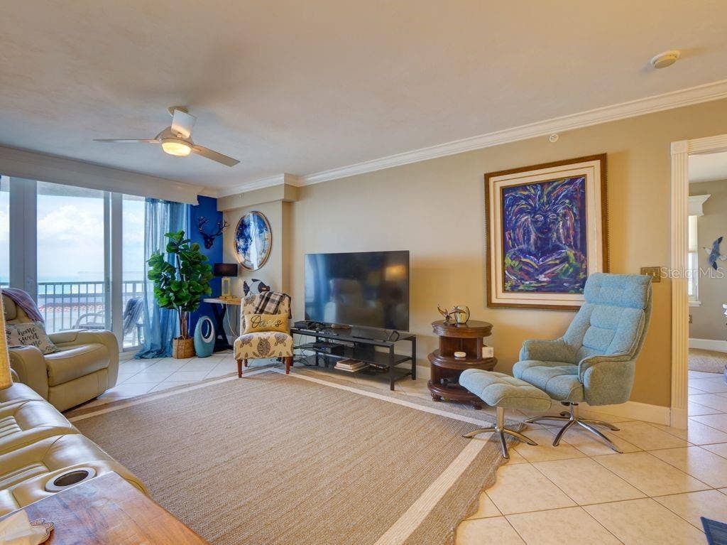2055 S ATLANTIC AVENUE, #1410, Daytona Beach, FL 32118 Living room