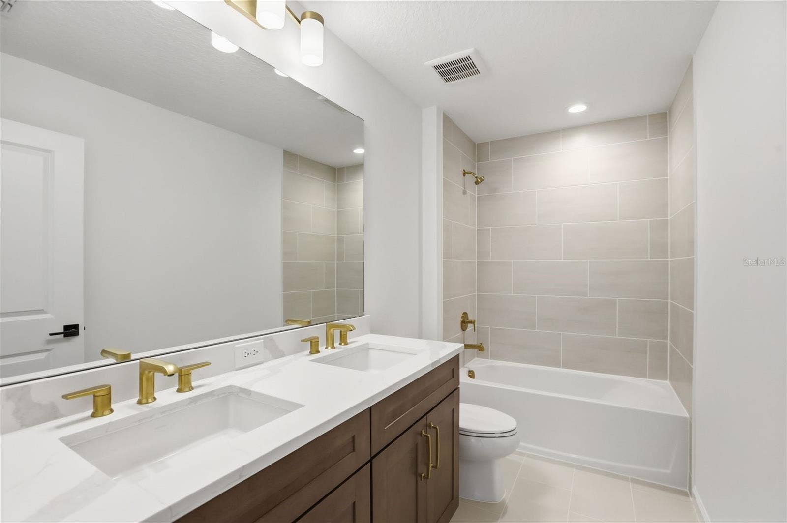 1595 STONECLIFFF DRIVE, Apopka, FL 32703 1595 STONECLIFFF DRIVE, Apopka, FL 32703