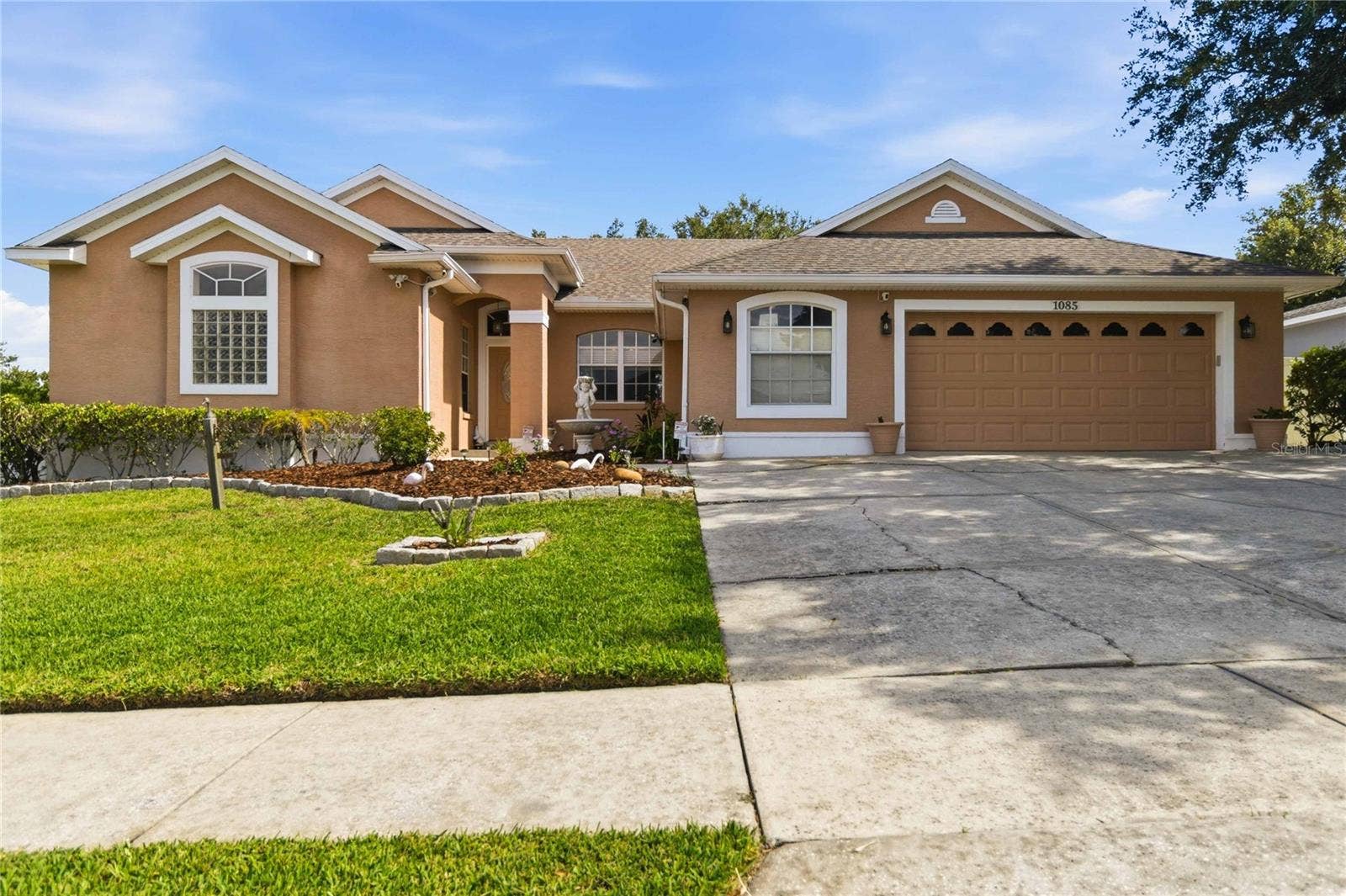 1085 CHASE DRIVE, Winter Garden, FL 34787 1085 CHASE DRIVE, Winter Garden, FL 34787