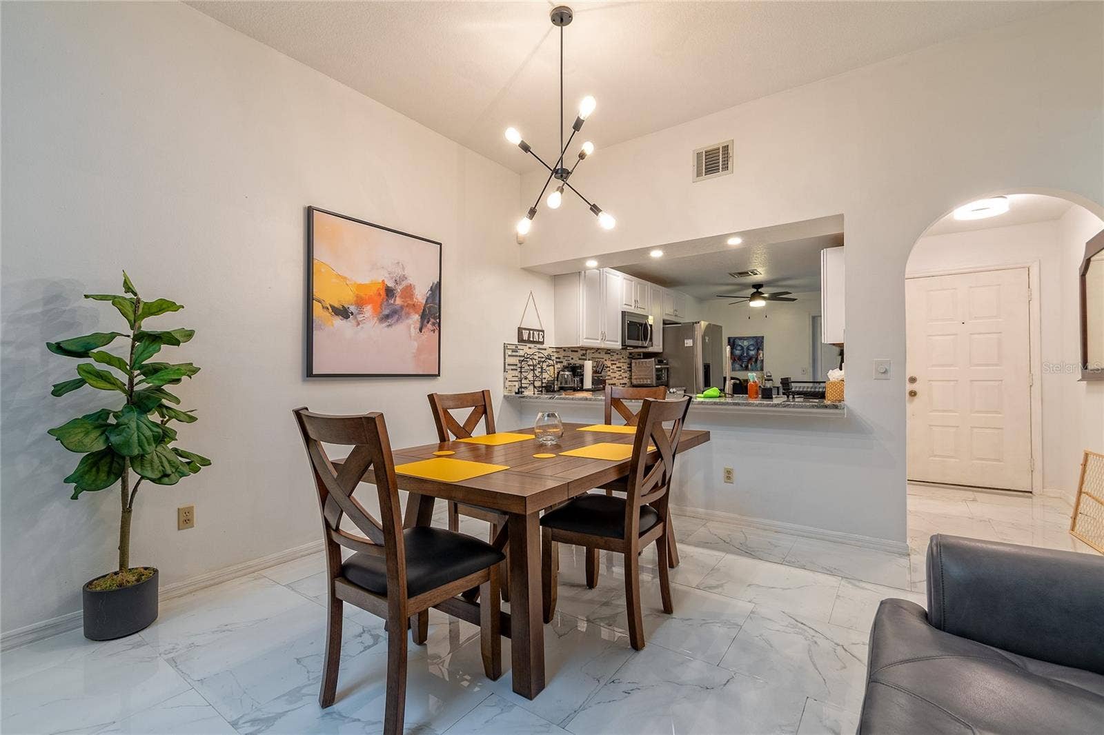 7720 CHAPELHILL DRIVE, Orlando, FL 32819 7720 CHAPELHILL DRIVE, Orlando, FL 32819