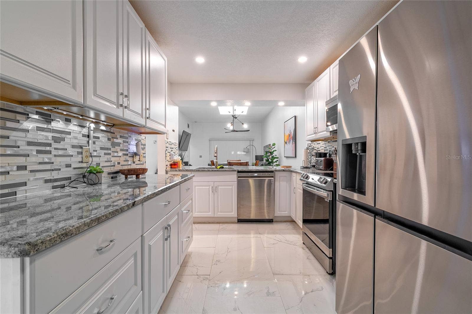 7720 CHAPELHILL DRIVE, Orlando, FL 32819 7720 CHAPELHILL DRIVE, Orlando, FL 32819
