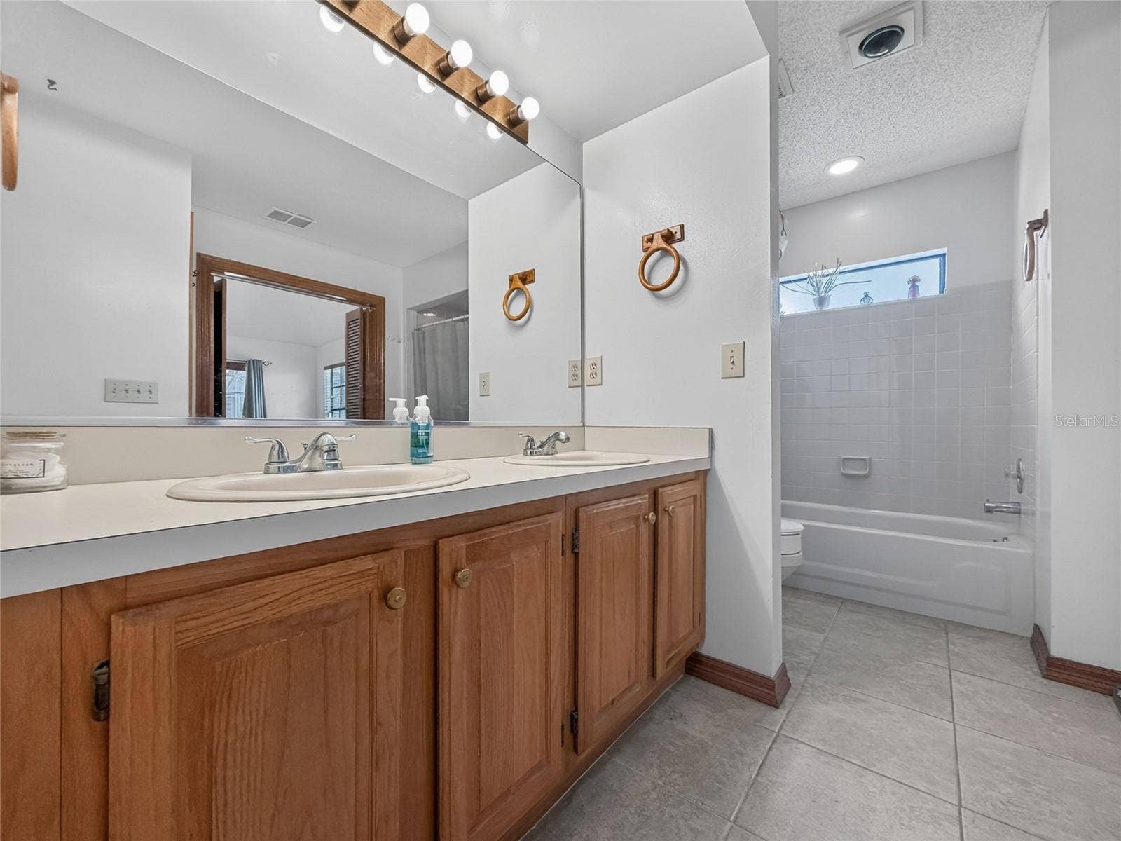 9731 SIBLEY CIRCLE, Orlando, FL 32836 9731 SIBLEY CIRCLE, Orlando, FL 32836