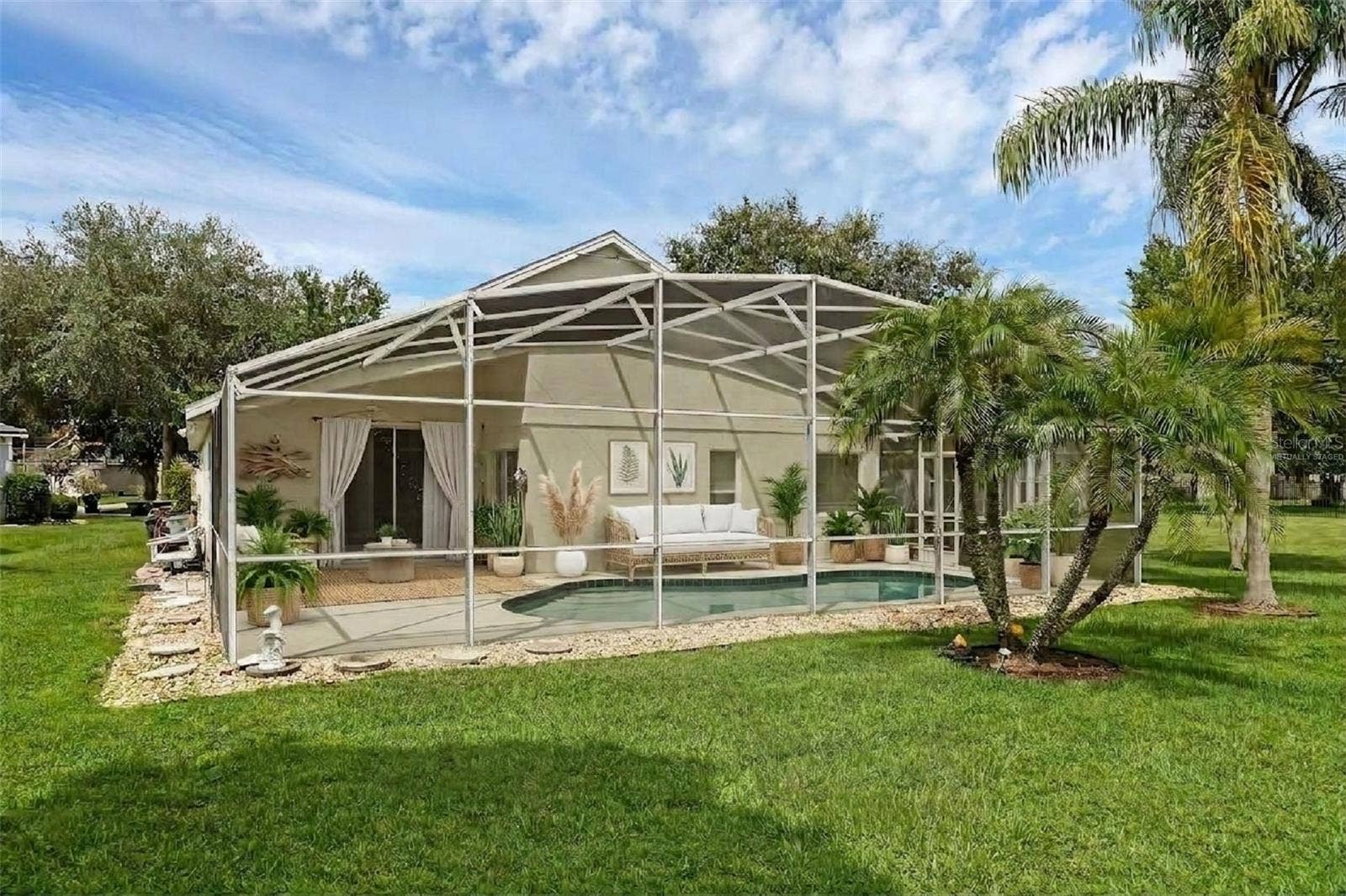4919 JETTON DRIVE, Orlando, FL 32837 Virtually Staged Furnishings