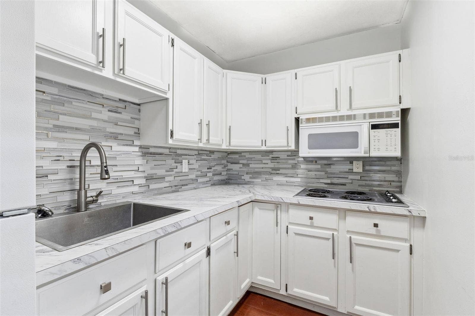1629 HEMPEL AVENUE, Windermere, FL 34786 Guest House Kitchen