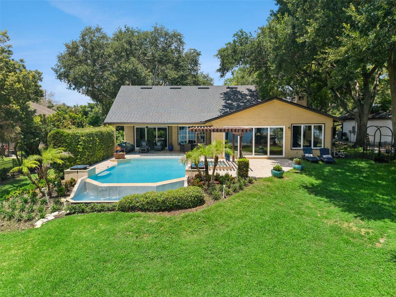 1629 HEMPEL AVENUE, Windermere, FL 34786 Focus on the 1st half of the back yard