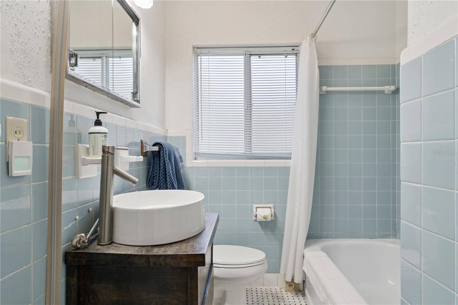 1003 LAKE BELL DRIVE, Winter Park, FL 32789 1003 LAKE BELL DRIVE, Winter Park, FL 32789