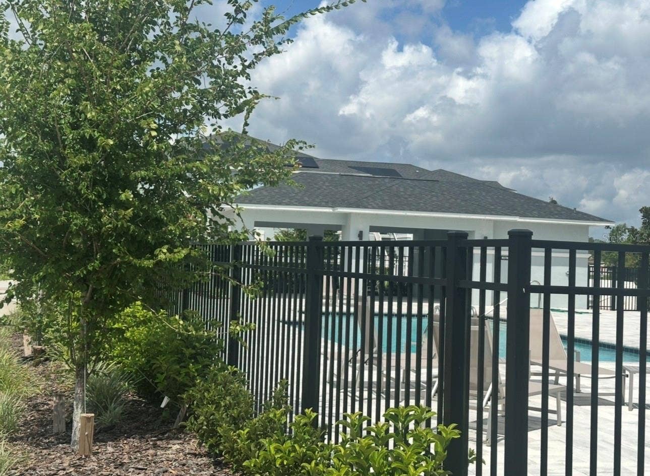 Community pool