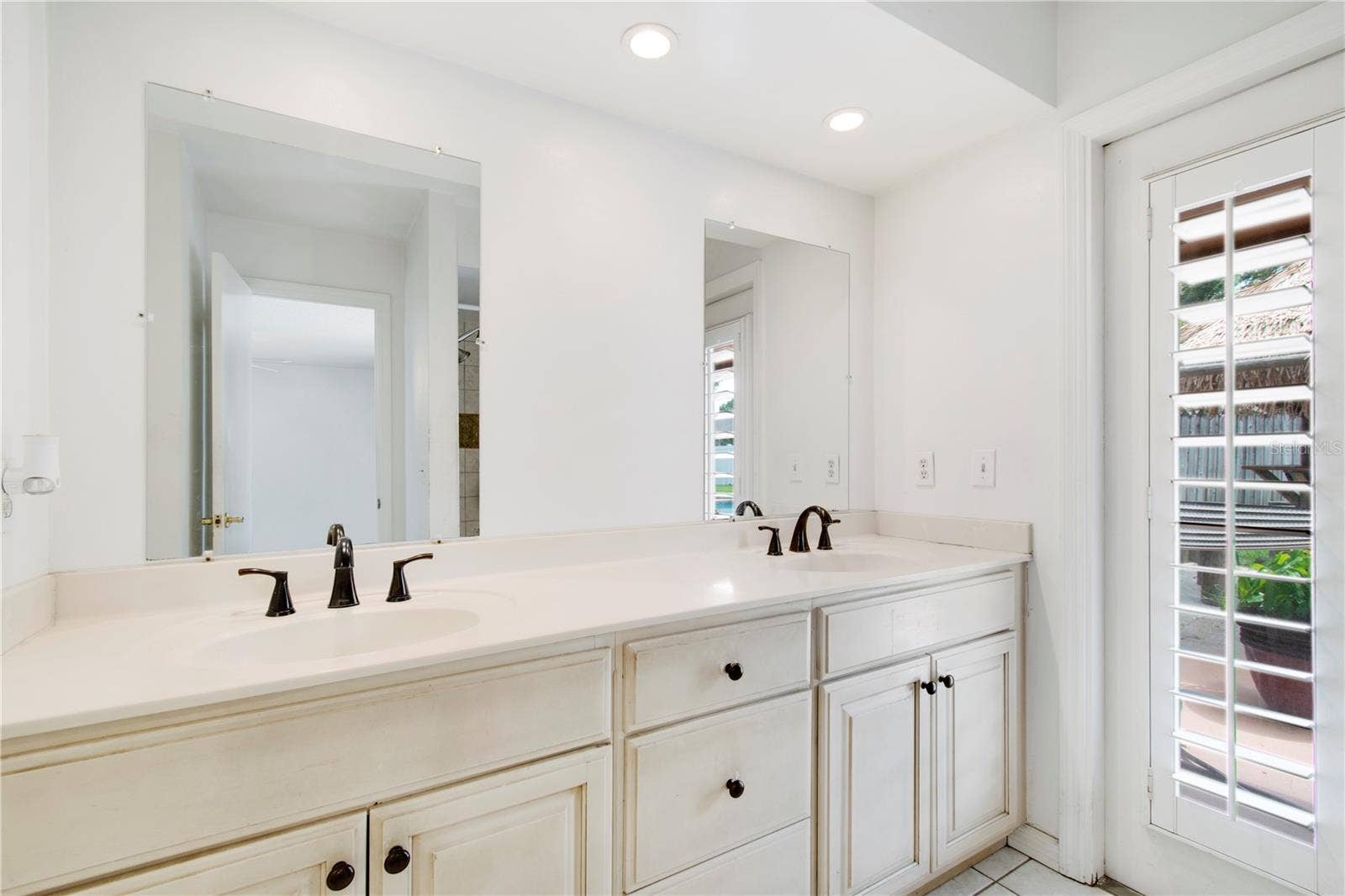 8628 GRANADA BOULEVARD, Orlando, FL 32836 8628 GRANADA BOULEVARD, Orlando, FL 32836