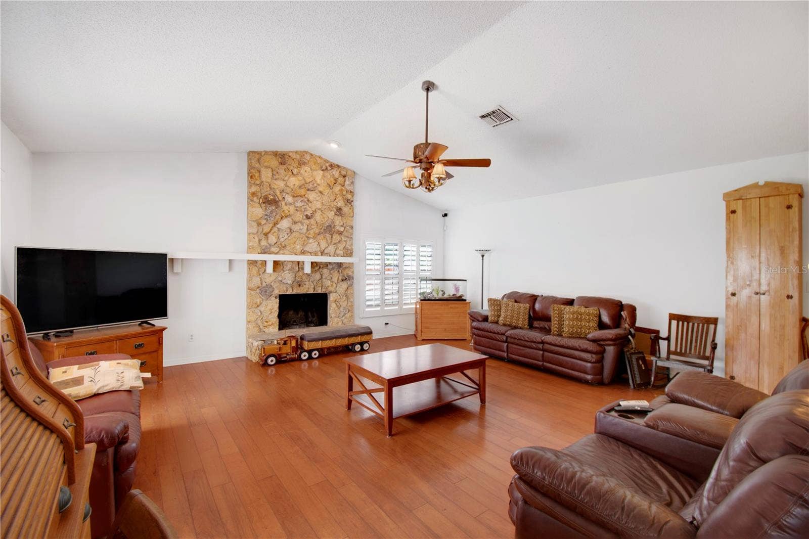 8628 GRANADA BOULEVARD, Orlando, FL 32836 8628 GRANADA BOULEVARD, Orlando, FL 32836