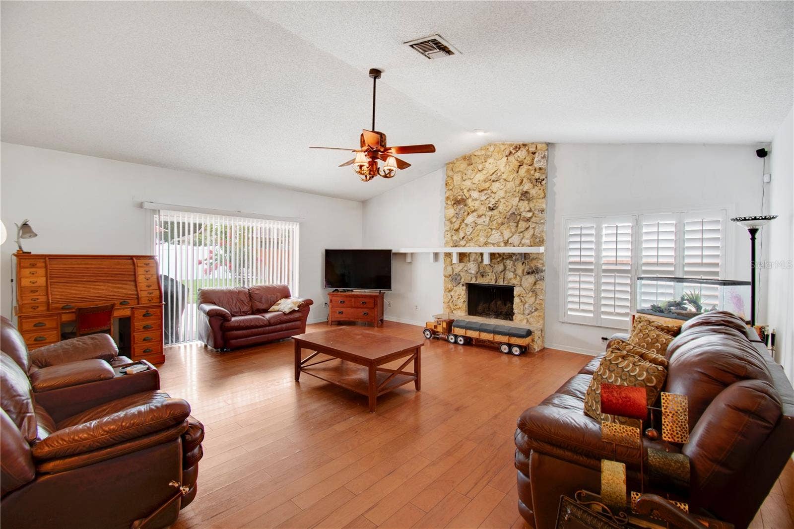 8628 GRANADA BOULEVARD, Orlando, FL 32836 8628 GRANADA BOULEVARD, Orlando, FL 32836