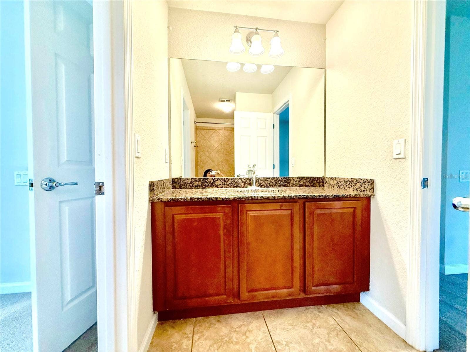 11848 ZELKOVA LANE, Orlando, FL 32827 Jack and Jill bathroom