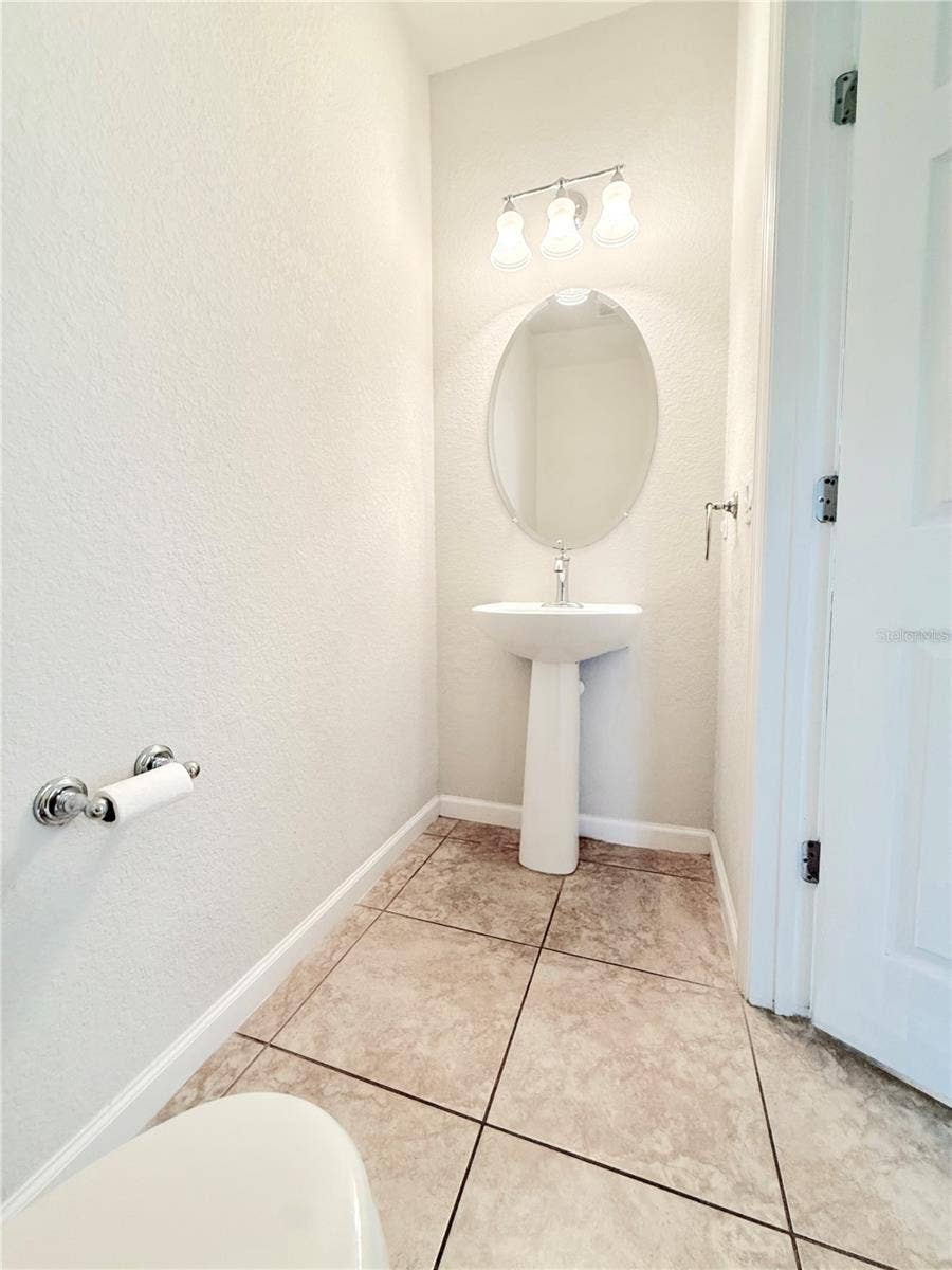 11848 ZELKOVA LANE, Orlando, FL 32827 First Floor- Half Bath