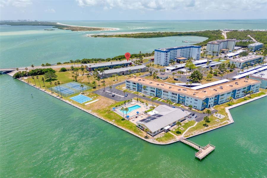 Property photo for 2 CAUSEWAY BOULEVARD, #102, Dunedin, FL