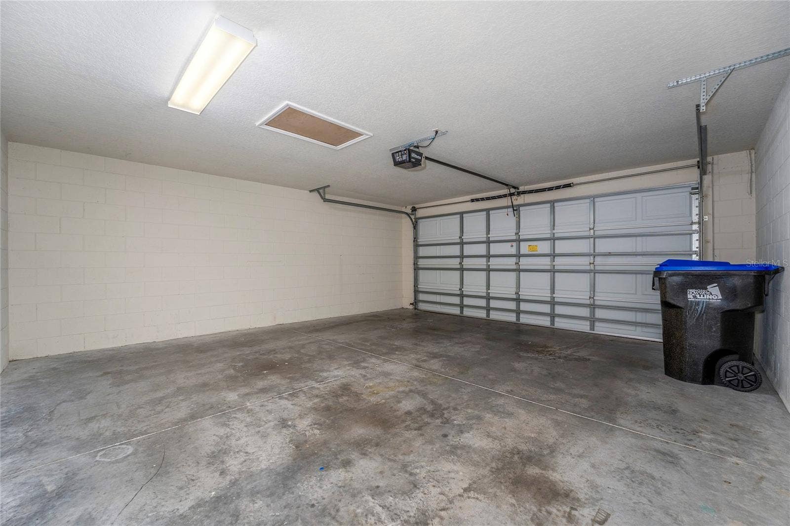 7723 FAIRGROVE AVENUE, Windermere, FL 34786 2 car garage