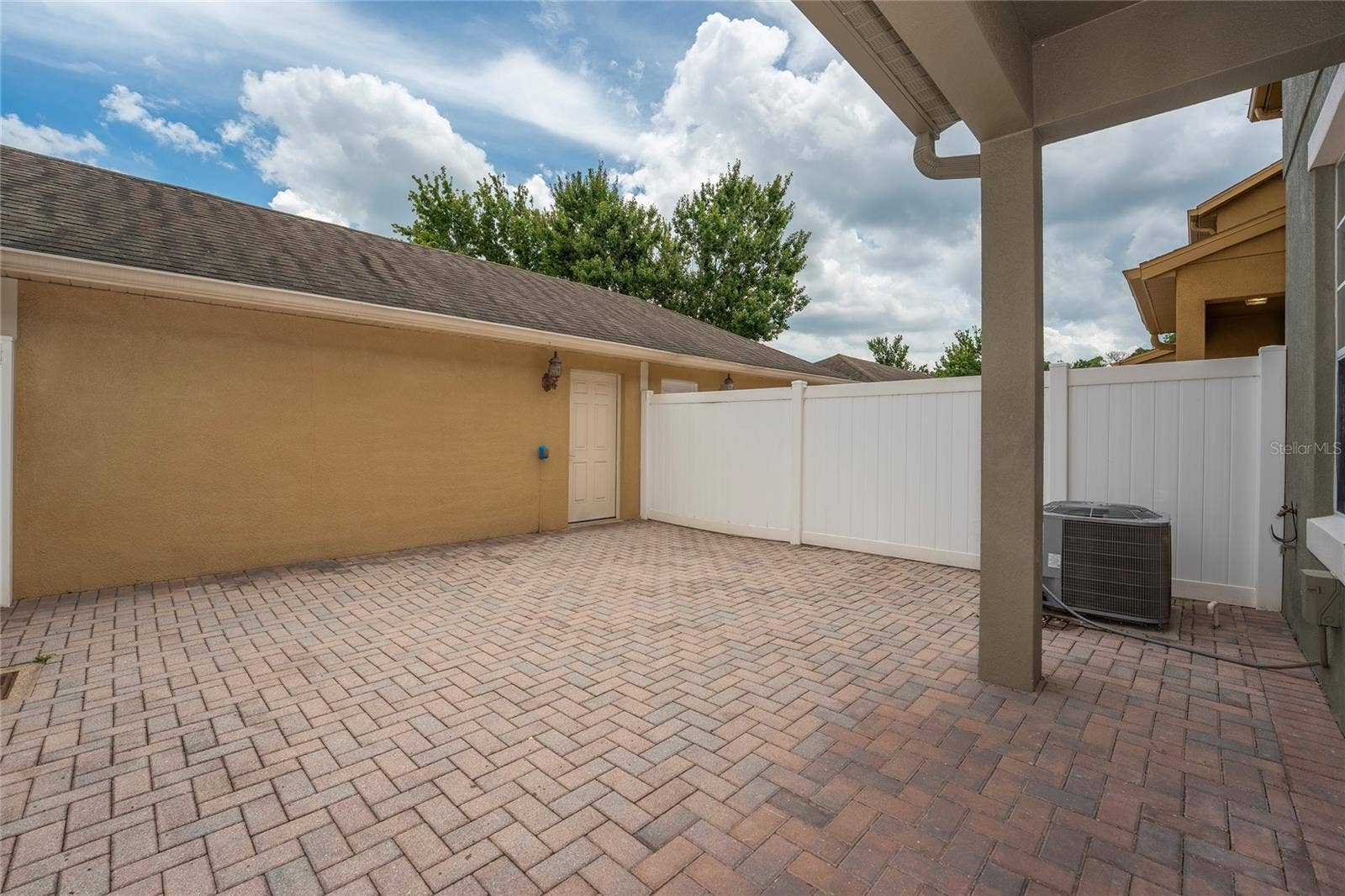 7723 FAIRGROVE AVENUE, Windermere, FL 34786 Courtyard