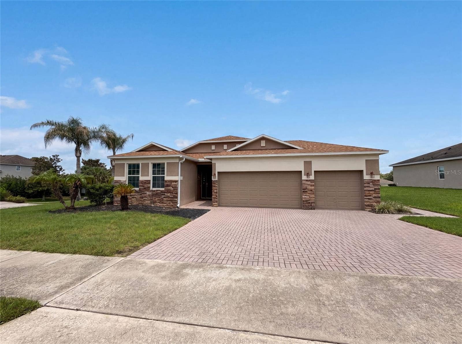 5605 WINDSONG OAK DRIVE, Leesburg, FL 34748 5605 WINDSONG OAK DRIVE, Leesburg, FL 34748