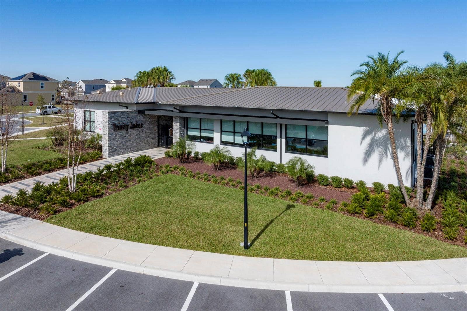 7052 ROLLING LEAF ROAD, Groveland, FL 34736