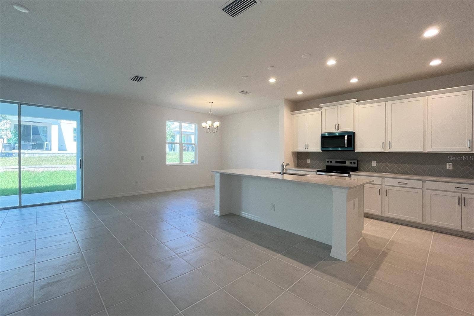 7052 ROLLING LEAF ROAD, Groveland, FL 34736