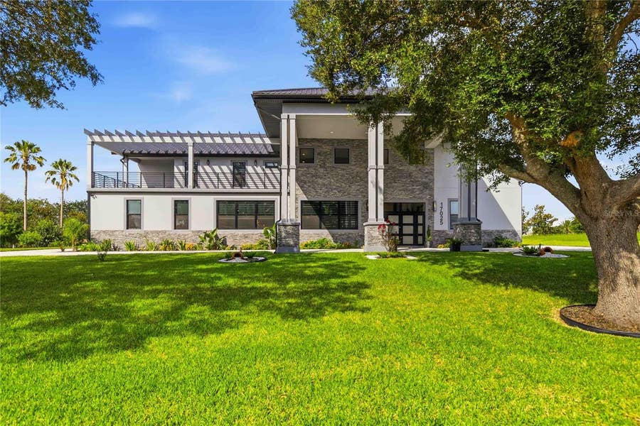 Property photo for 17025 ROYAL PALM DRIVE, Groveland, FL