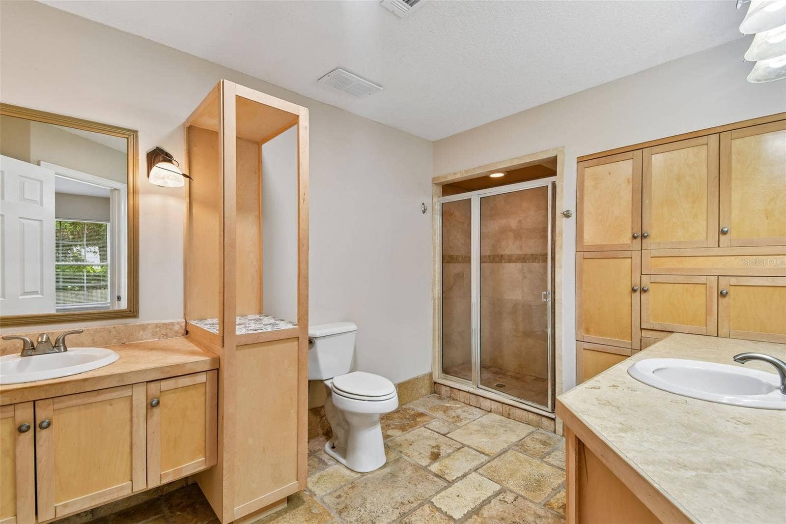 755 KEENELAND PIKE, Lake Mary, FL 32746 Primary Bathroom with dual vanity and shower