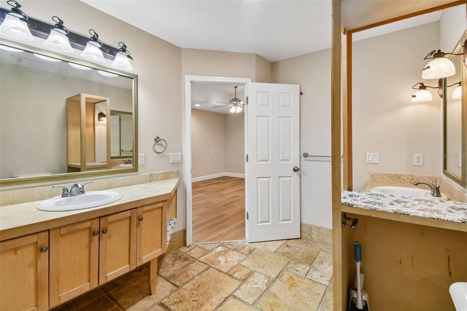 755 KEENELAND PIKE, Lake Mary, FL 32746 Primary Bathroom with dual vanity and shower