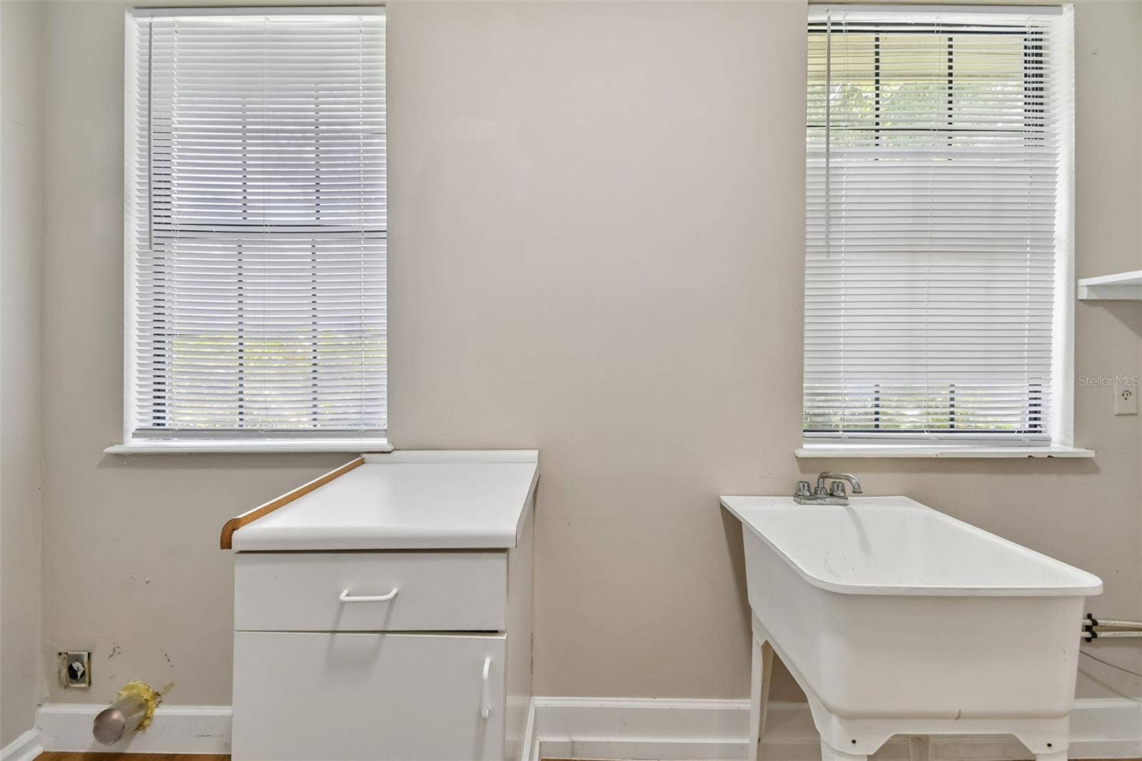 755 KEENELAND PIKE, Lake Mary, FL 32746 Inside Laundry Room