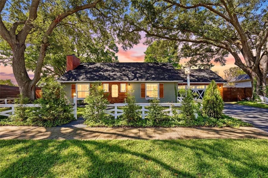 Property photo for 13512 LAKE MAGDALENE DRIVE, Tampa, FL