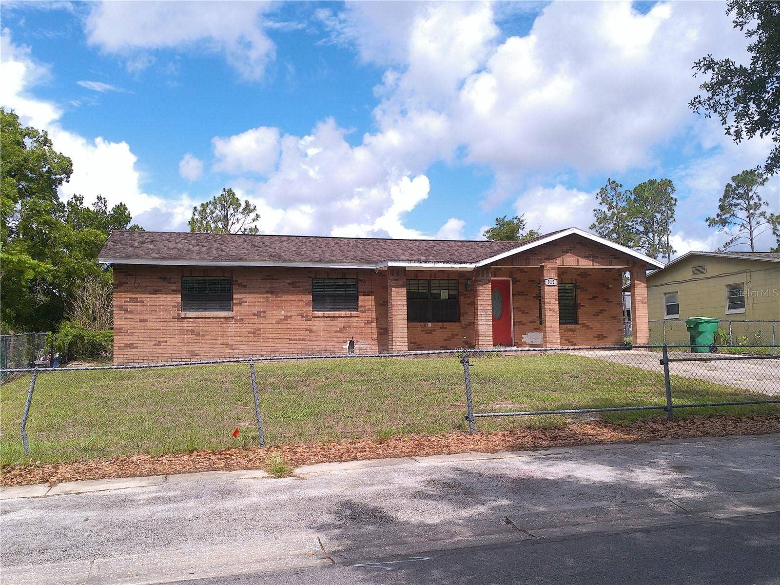 912 OAKHURST DRIVE, Deland, FL 32720 912 OAKHURST DRIVE, Deland, FL 32720