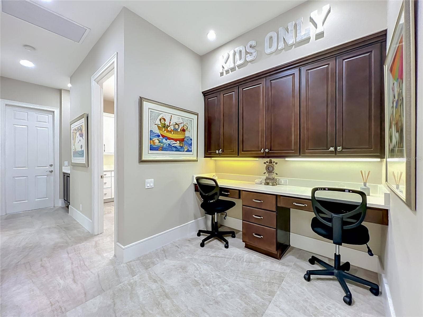 4205 CLARICE ESTATES DRIVE, Windermere, FL 34786 4205 CLARICE ESTATES DRIVE, Windermere, FL 34786