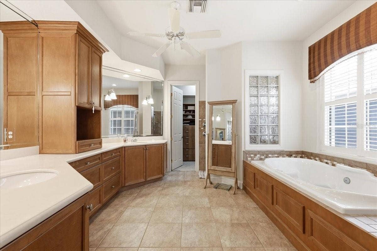 6124 FOXFIELD COURT, Windermere, FL 34786 6124 FOXFIELD COURT, Windermere, FL 34786