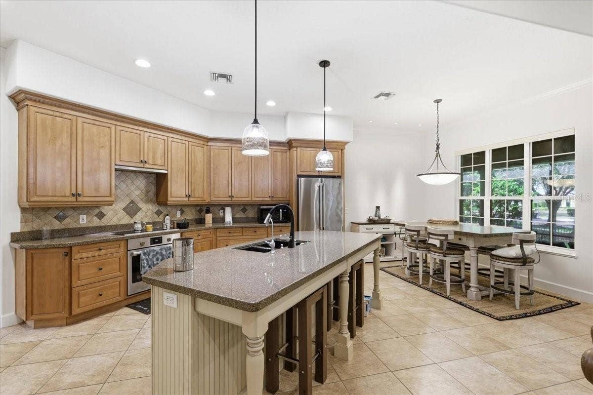 6124 FOXFIELD COURT, Windermere, FL 34786 6124 FOXFIELD COURT, Windermere, FL 34786