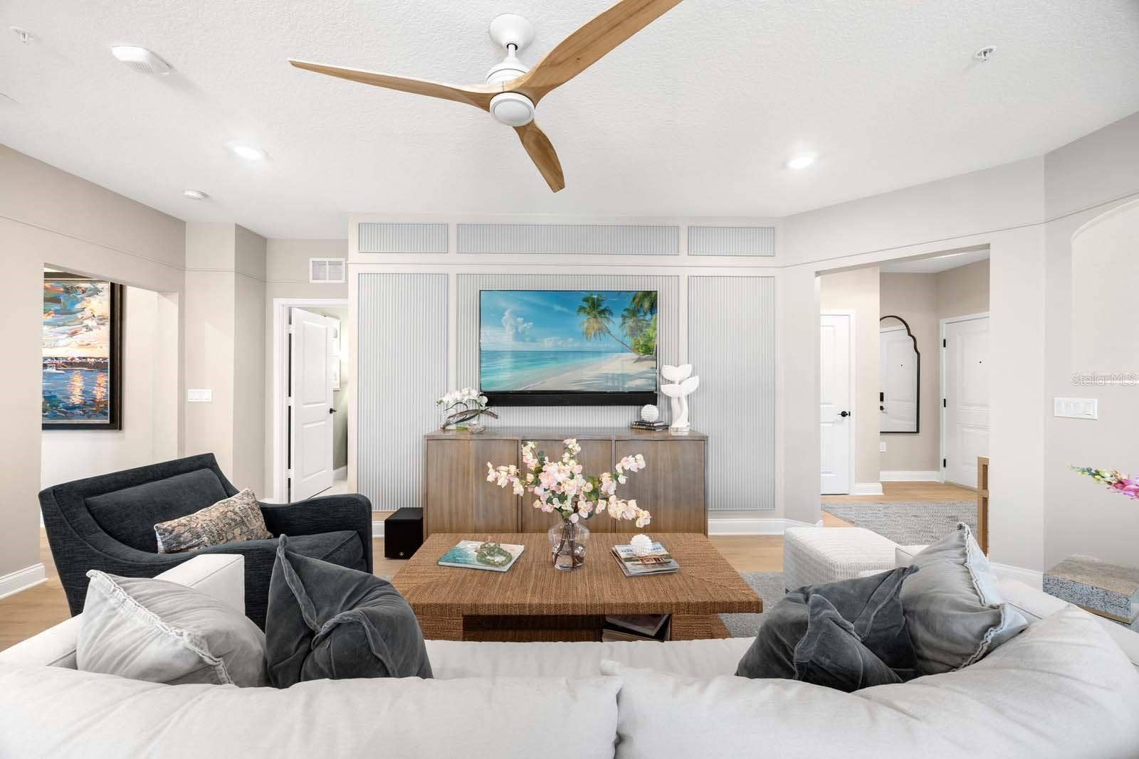 7557 LAUREATE BOULEVARD, #6407, Orlando, FL 32827 Living Room