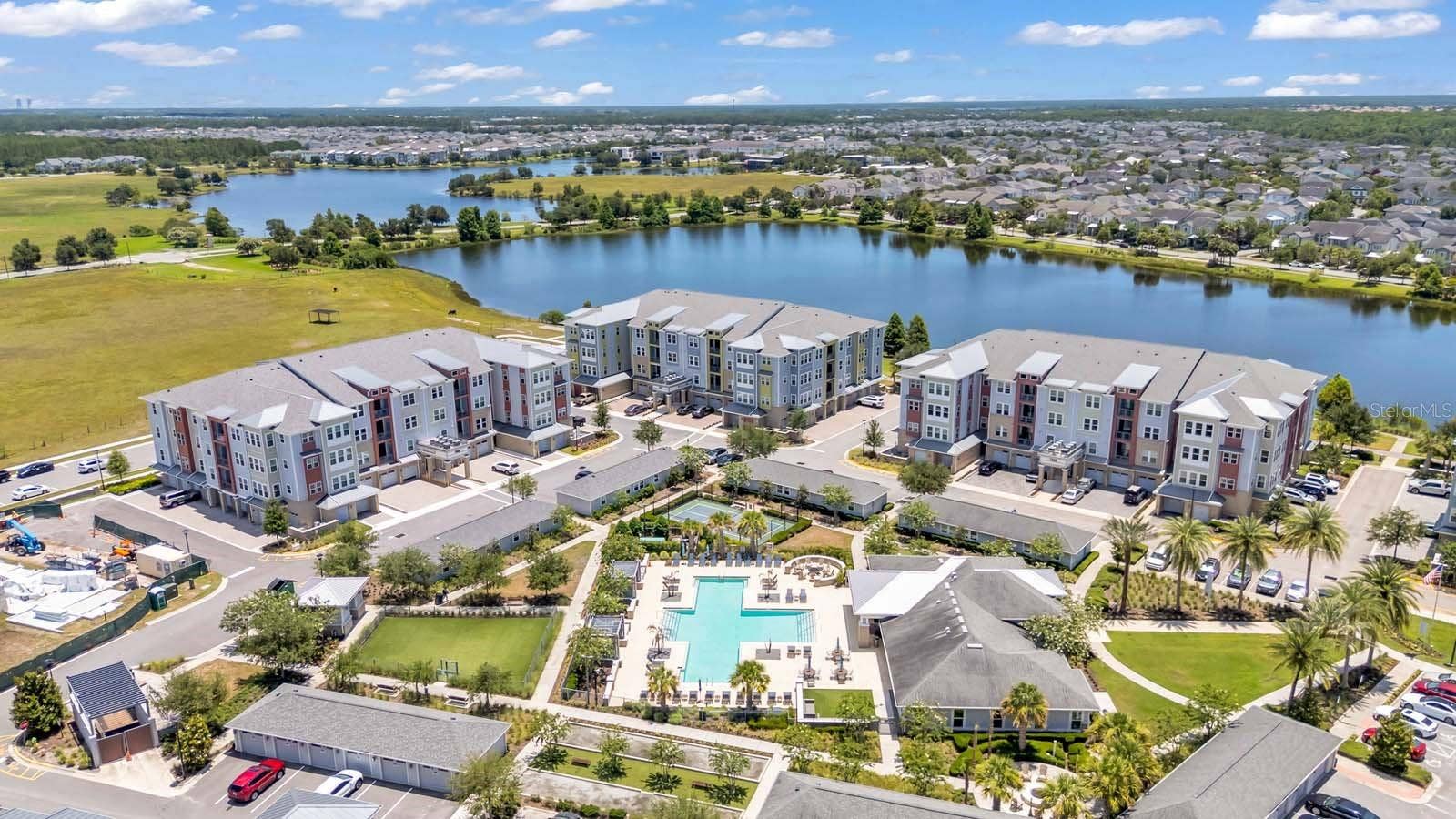7557 LAUREATE BOULEVARD, #6407, Orlando, FL 32827 Pool