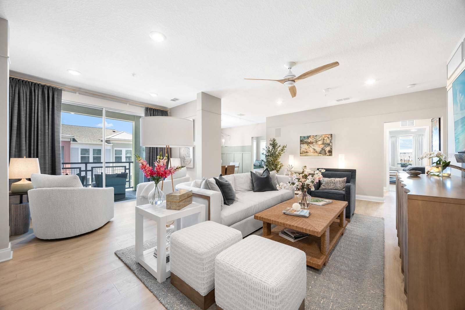 7557 LAUREATE BOULEVARD, #6407, Orlando, FL 32827 Living Room