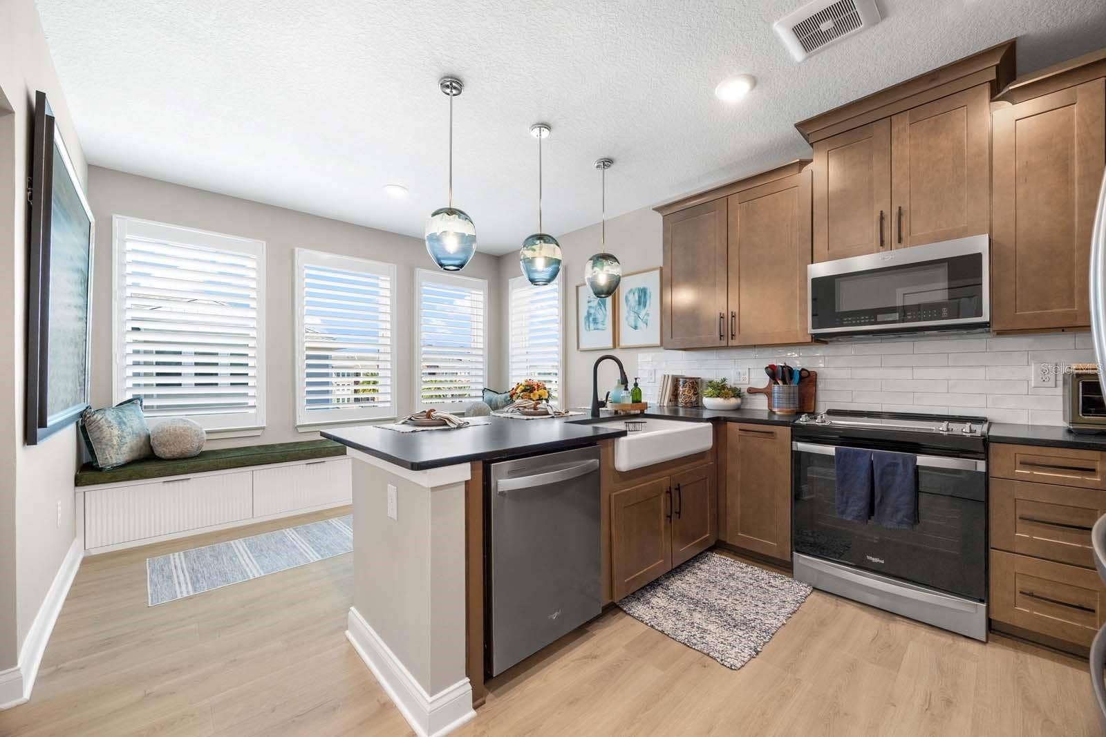 7557 LAUREATE BOULEVARD, #6407, Orlando, FL 32827 Kitchen