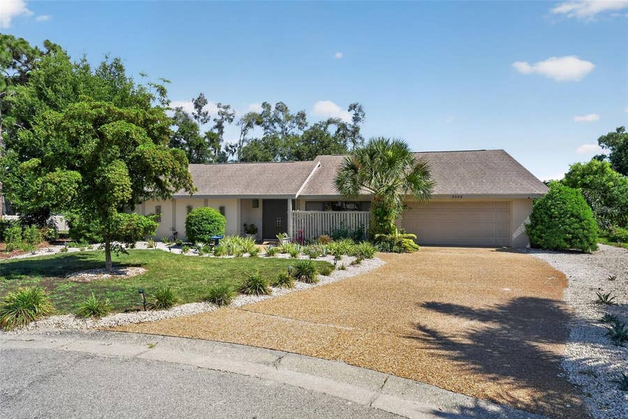 Property photo for 3935 COUNTRY VIEW LANE, Sarasota, FL