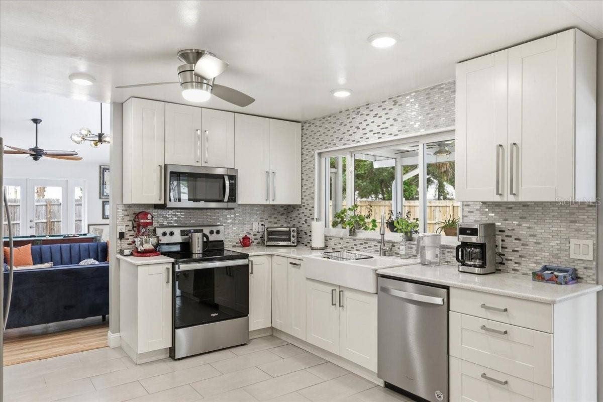 8495 CARAWAY COURT, Orlando, FL 32819 8495 CARAWAY COURT, Orlando, FL 32819
